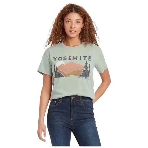 Zoe + Liv Women's Vintage Green Cotton/Poly Yosemite Graphic Short Sleeve Crew N - Picture 1 of 6